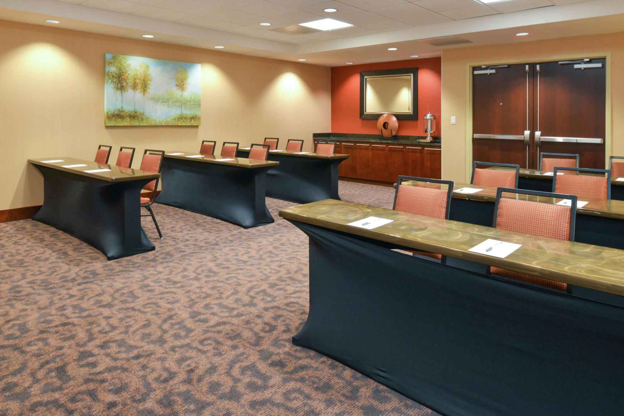 Hampton Inn Frederick Exterior foto