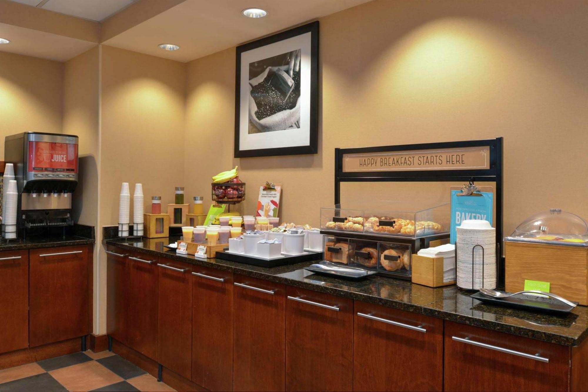 Hampton Inn Frederick Exterior foto